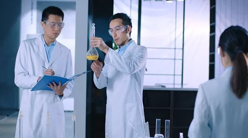 伟德BETVLCTOR1946始于英国科研职员照片