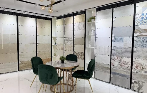 伟德BETVLCTOR1946始于英国展厅一角