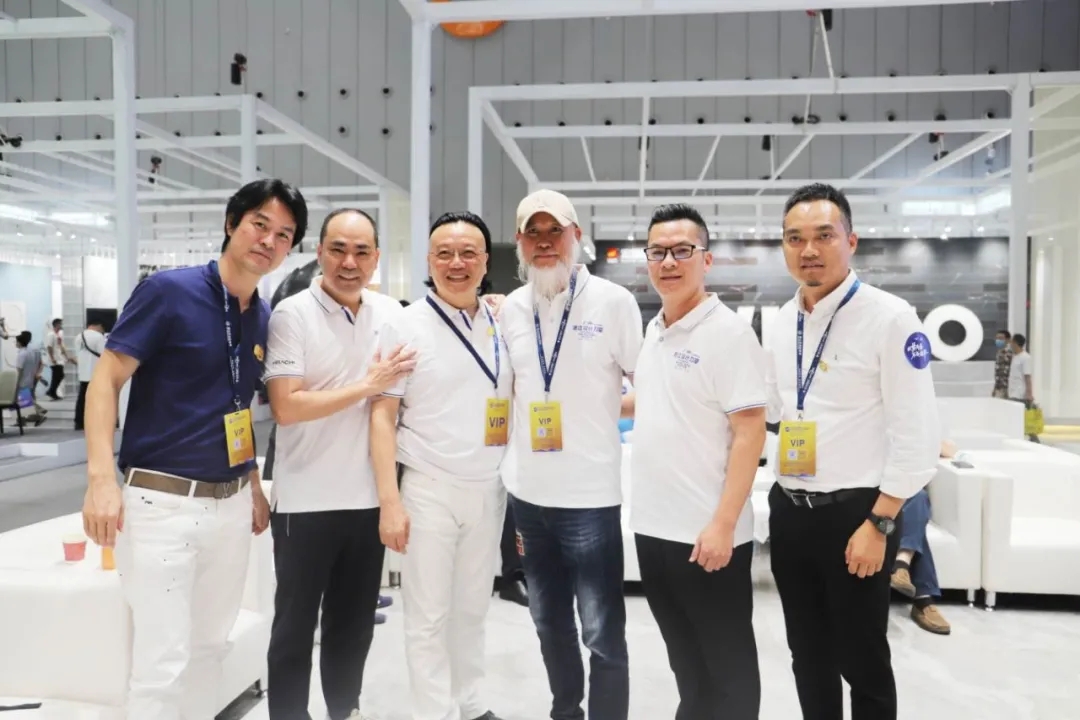 伟德BETVLCTOR1946始于英国地砖设计师群体