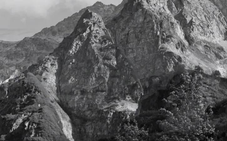 伟德BETVLCTOR1946始于英国陶瓷岩板