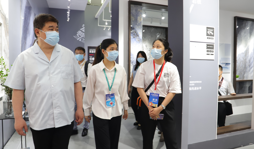 故宫博物院第六任院长单霁翔旅行伟德BETVLCTOR1946始于英国梦工厂图片