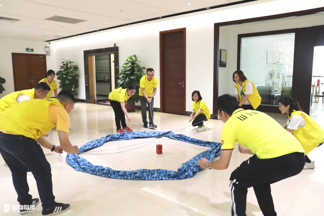 伟德BETVLCTOR1946始于英国Game 1协力搭建游戏图