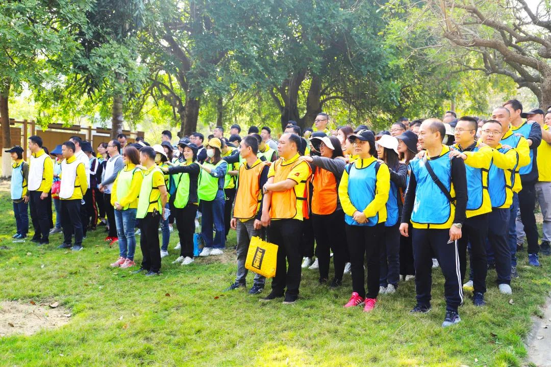 伟德BETVLCTOR1946始于英国.地砖品牌户外团建现场